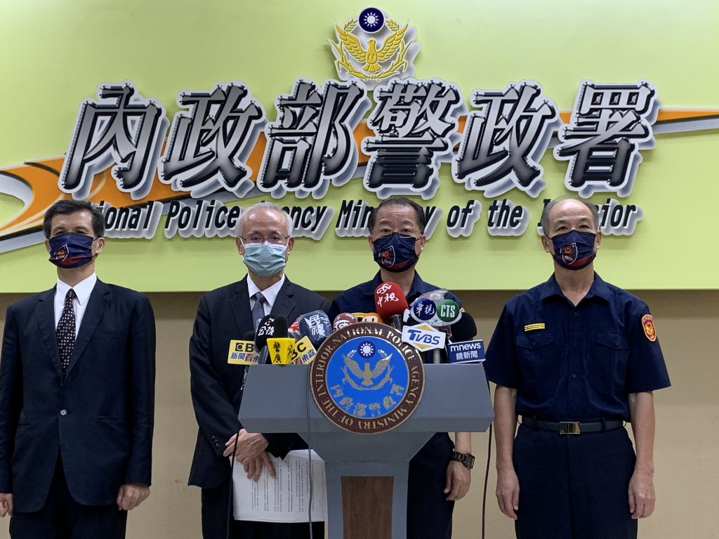 警政署長黃明昭說明柬埔寨相關案件偵辦進度。(圖/塗豐駿)