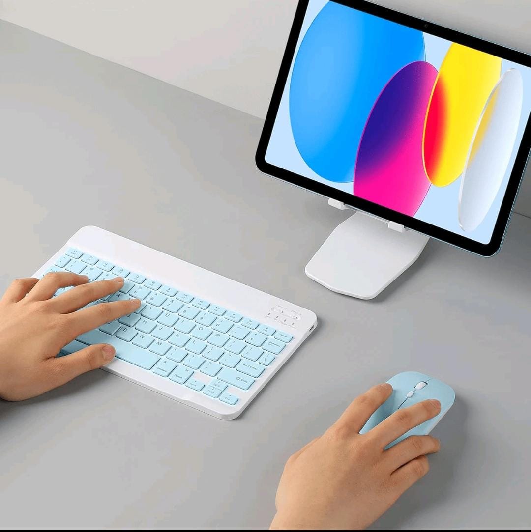 Teclado y mouse inalambrico celeste. - Govania, S.A