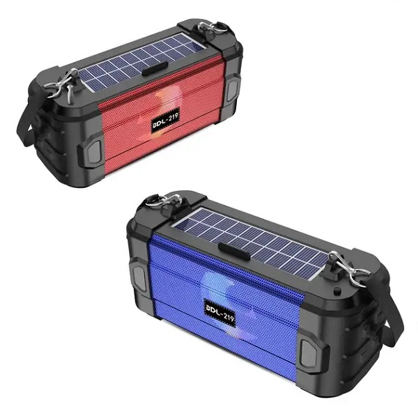 Radio con Linterna Y panel Solar BDL-219