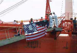 Volunteers occupy tanker- Italy