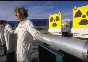 Greenpeace action against nuclear transport from Muehleberg to Sellafield