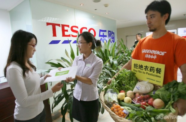 Presenting a letter to Tesco HQ in Beijing