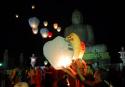 Buddhist monks release "save the climate" sky lanterns in Bihar