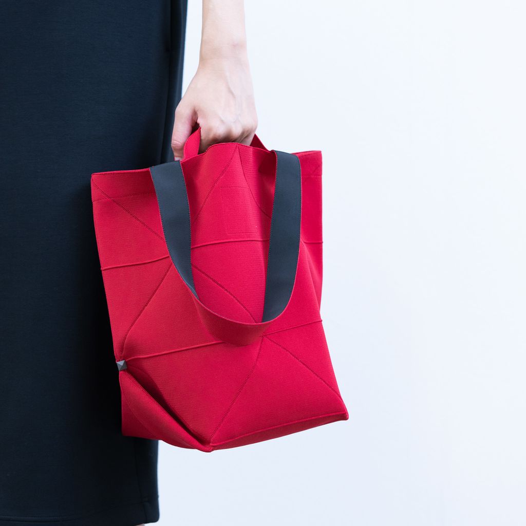 ORIGAMI BAG | ami.com | Granstra | 展示会サービス