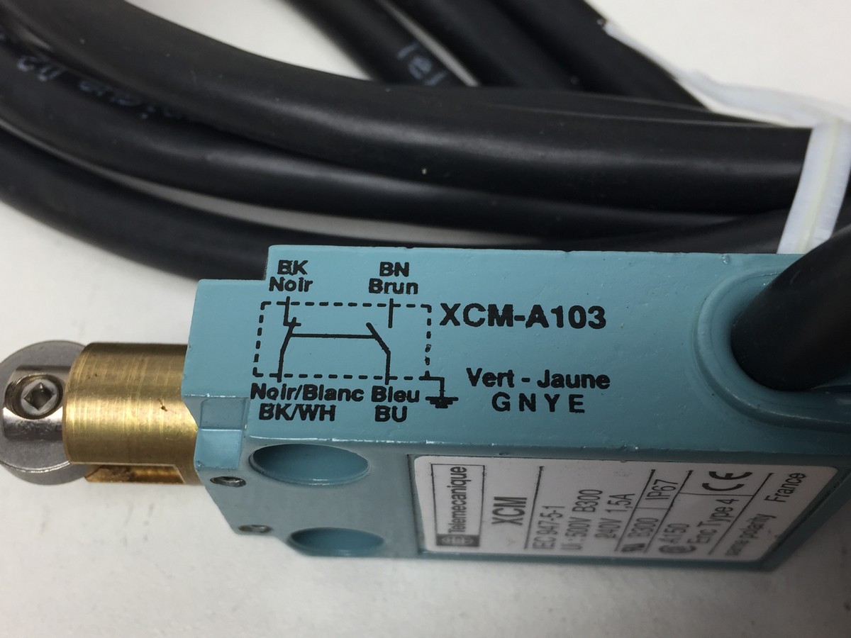 GWS Parts - XCM-A10302H7 Telemecanique limit switch with roller 