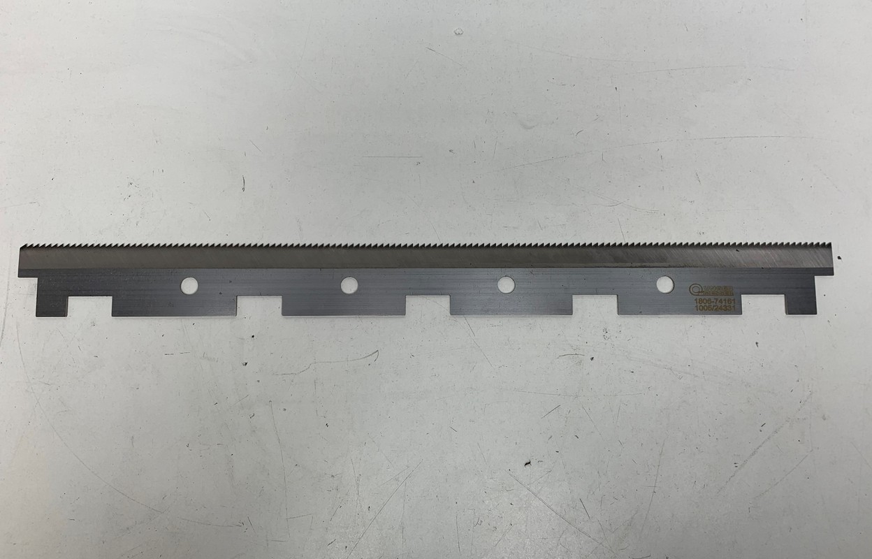 1806-74161 Unger Cutting Knife 530 x 30 x 2mm Saw Cut