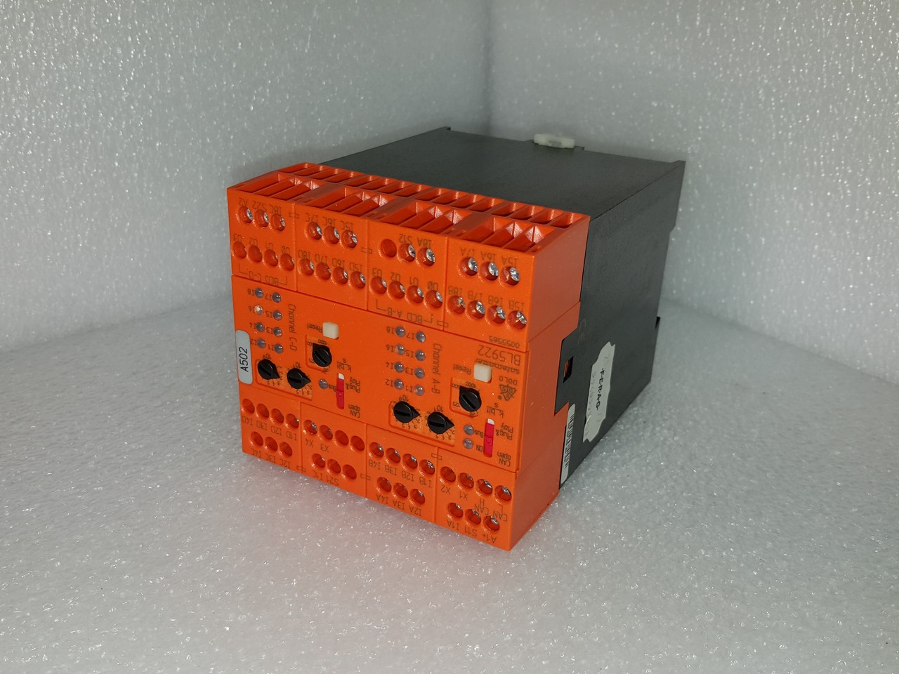 0055565 E. Dold & Sohne Safety relay BL5922.08/034