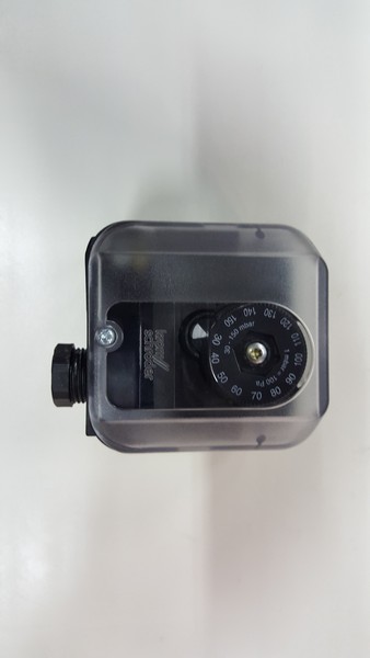 84447500 Krom Schroder DG150UG-3 Pressure switch for gas DG