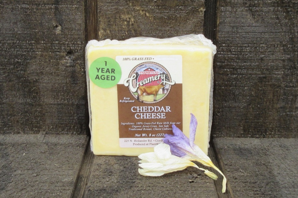 8 oz Raw Sharp Cheddar Cheese - aged 1 year