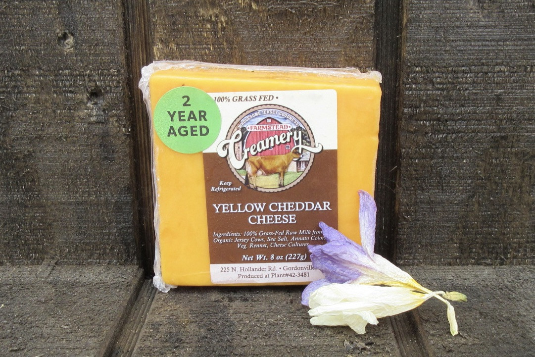 8 oz Raw Sharp Yellow Cheddar Cheese - aged 2 years