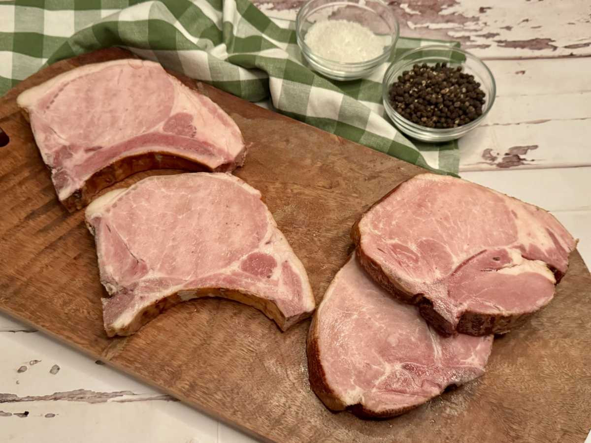 Smoked Pork Chops 10 oz - 8 chops