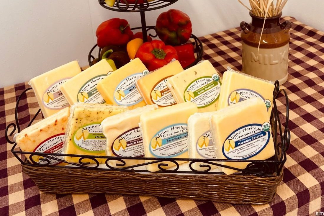 Organic Raw "Alpine Special Dozen" Cheese Box