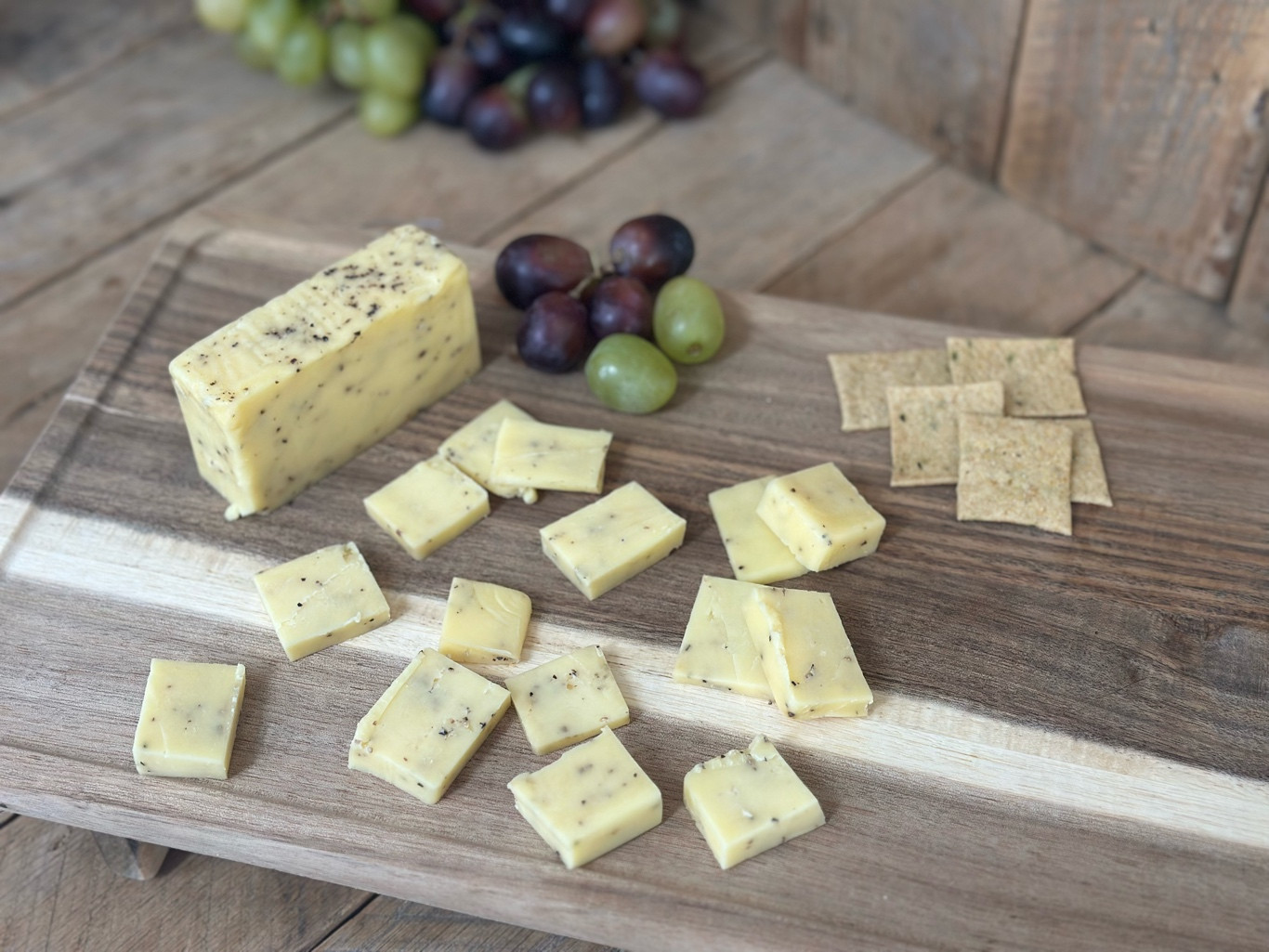 6 Pk 8 oz Black Pepper Cheese