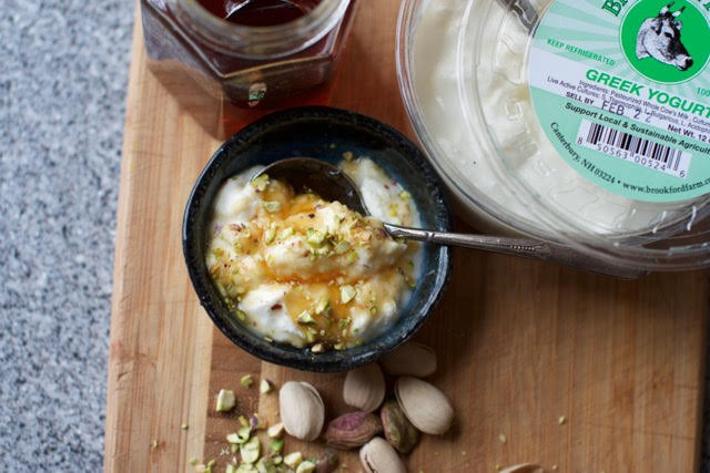 Container (Quart) Plain Greek Yogurt