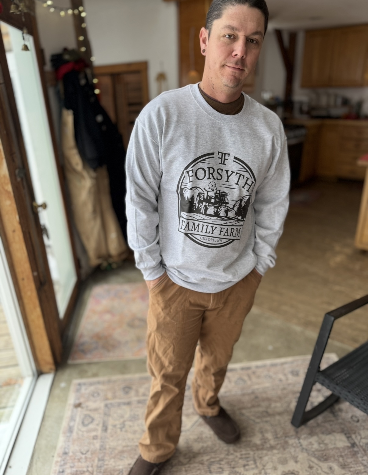Extra Large Forsyth Family Farm Crew Sweatshirt- Ash Gray