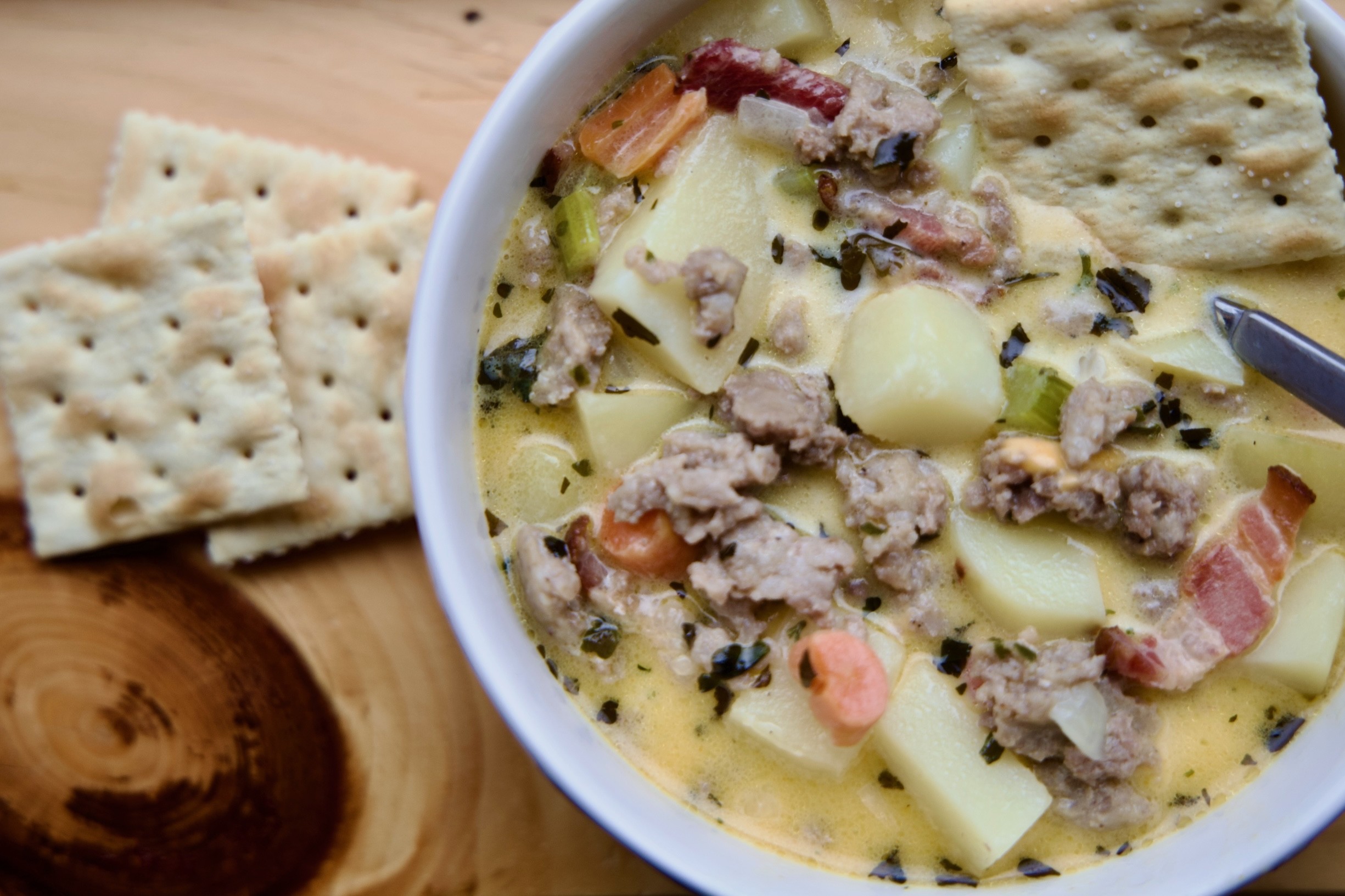 Deluxe Cheeseburger Soup