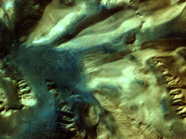 Candor Chasma