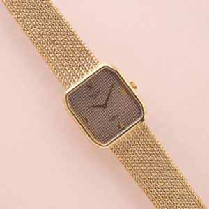 1980 Rolex 4349 Yellow Gold Houndstooth Cellini - Image 3