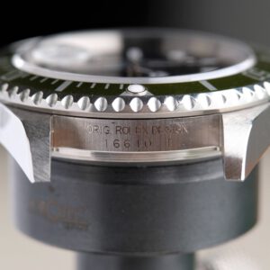 2007 Rolex 16610LV Lime Kermit Submariner - Box and Papers - Image 14