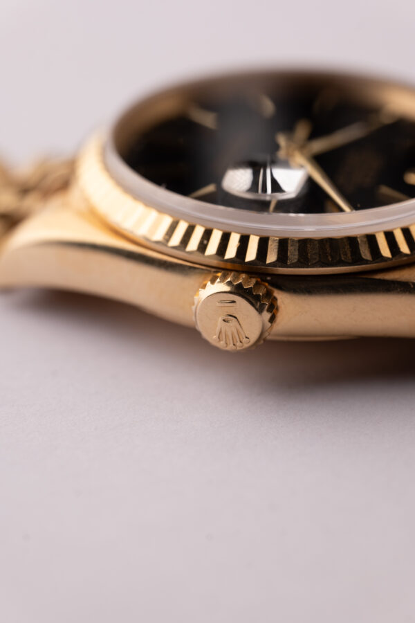 1991 Rolex 16238 Yellow Gold Black Dial Datejust Unpolished