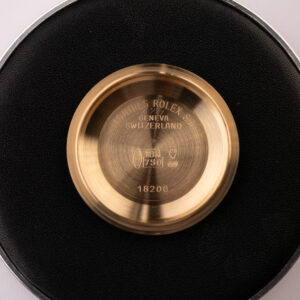 1993 Rolex 18238 Yellow Gold Onyx Daydate W/Guarantee - Image 18