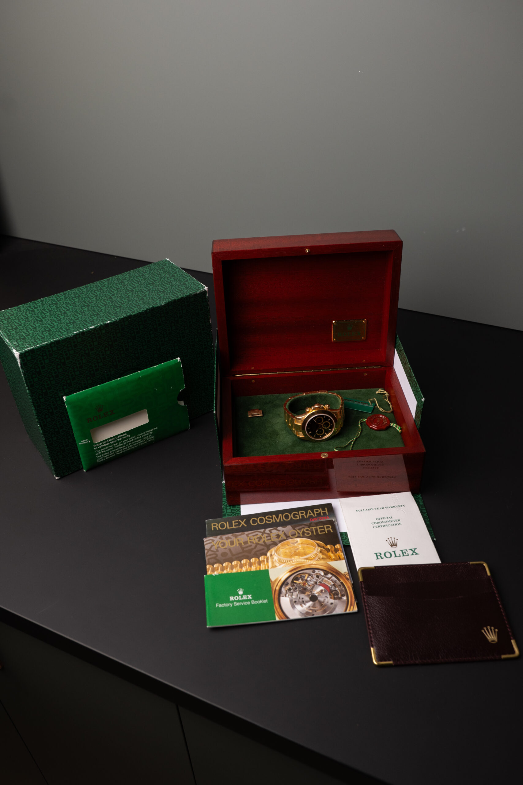 1994 Rolex 16528 Zenith Yellow Gold Daytona - Full Set 1994 Rolex 16528 Zenith Yellow Gold Daytona - Full Set