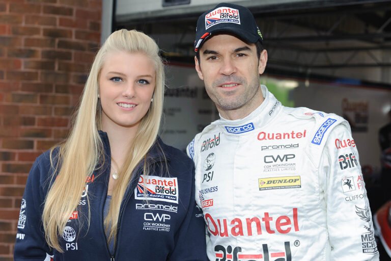 Grid Girl with Triple 8Quantel BiFold at Brands Hatch BTCC on 12th October 2014 01