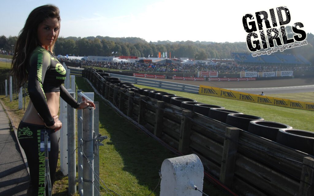 Grid Girls at British Superbikes in 2008 01