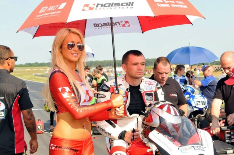 Grid Girls with Halsall Racing at Snetterton British Superbikes on 7th July 2013 01