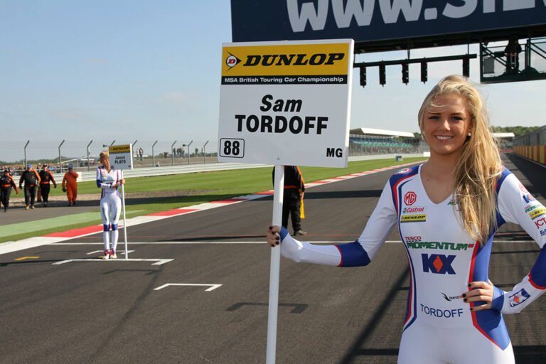 Grid Girls with Triple 8KX Energy BTCC at Silverstone BTCC on 29th September 2013 01