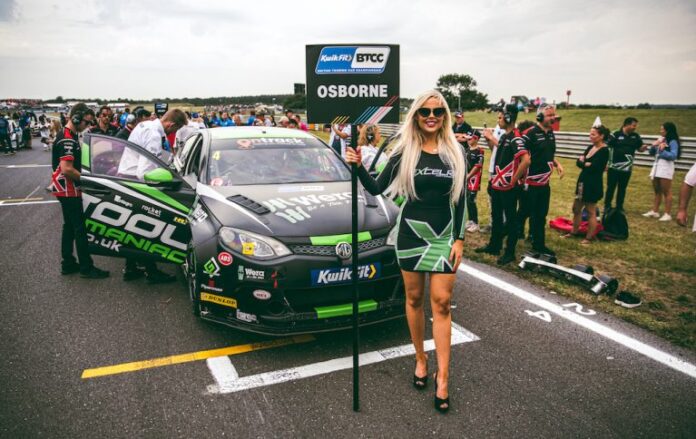 Excelr8 Motorsport Btcc Grid Girls At Snetterton Btcc On Sunday 4th August 2019