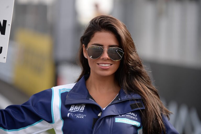 Grid Girls With Bmr Btcc At Brands Hatch Btcc On 2nd October 2016