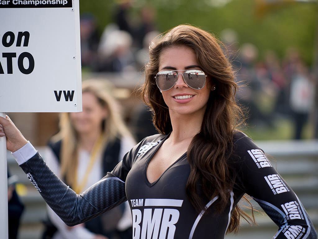 Grid Girls With Bmr Btcc At Thruxton Btcc On 10th May 2015 01