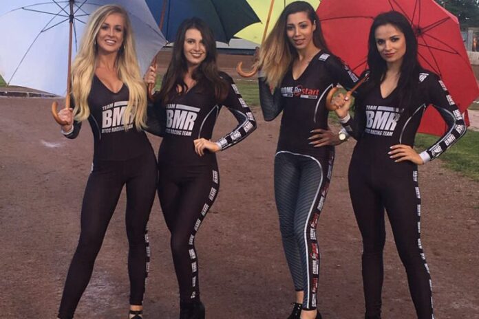 Rye House Rockets Startline Girls At Rye House Speedway On 20th May 2017