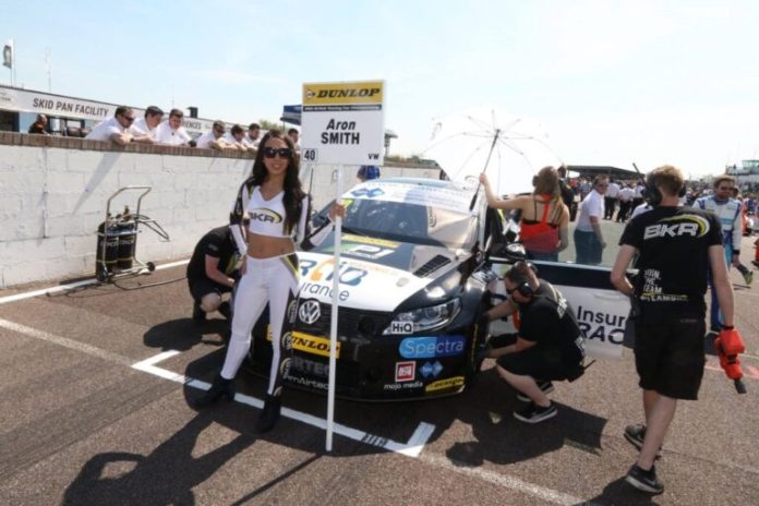 Grid Girl With Bkr Btcc At Thruxton Btcc On 8th May 2016