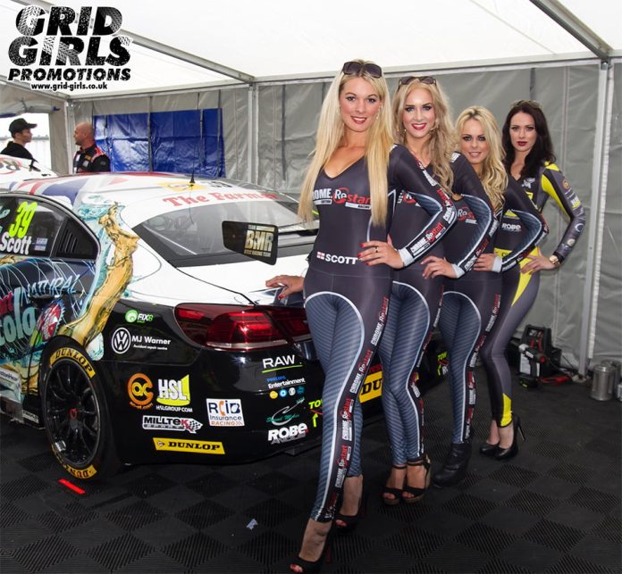 Grid Girls With Bmr Btcc At Knockhill Btcc On 24th August 2014