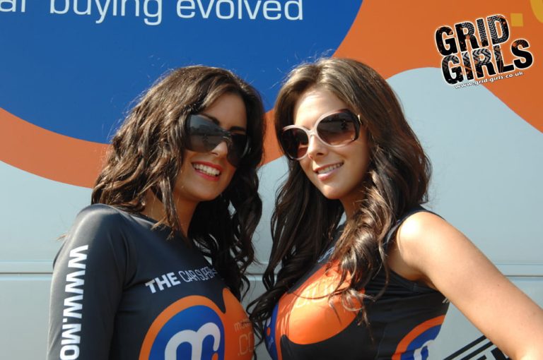 Grid Girls with Motorpoint Yamaha at Cadwell Park British Superbikes in 23rd May 2010