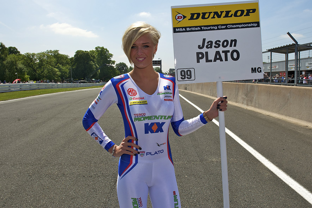 Grid Girls With Triple 8/kx Energy Btcc At Oulton Park Btcc On 9th June 2013