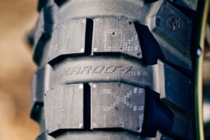 Karoo 4 Metzeler moto adventure maxi enduro utilizzo on/off