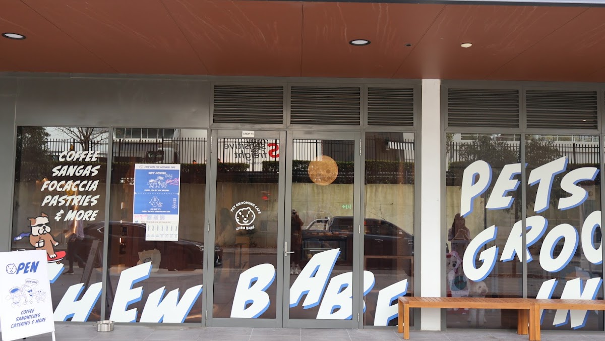 Chew Babe Pet Grooming Cafe