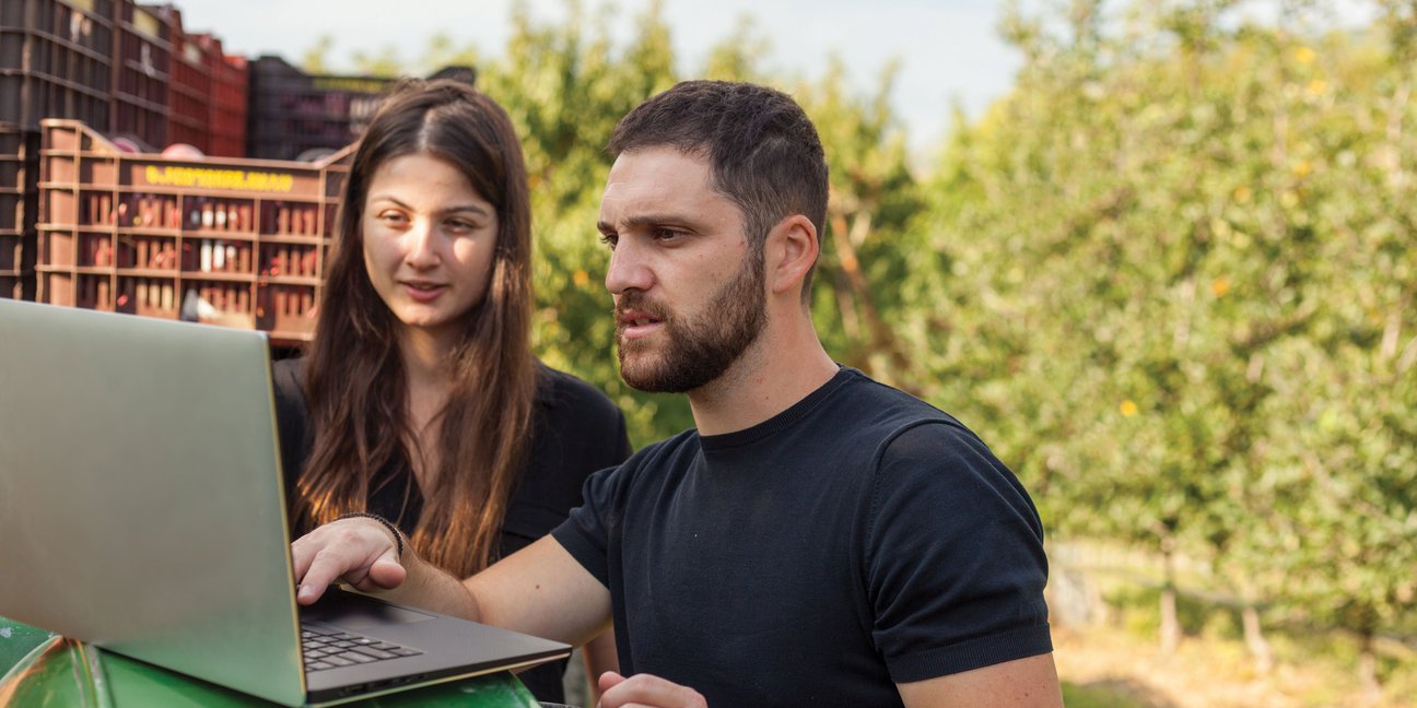 Agro-U--Connecting-farmers-with-jobseekers