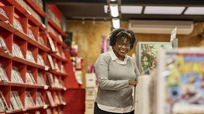 Woman-in-comic-book-store