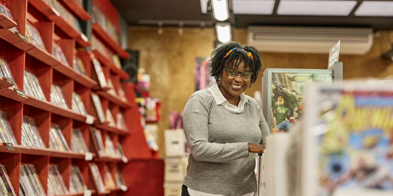 Woman-in-comic-book-store