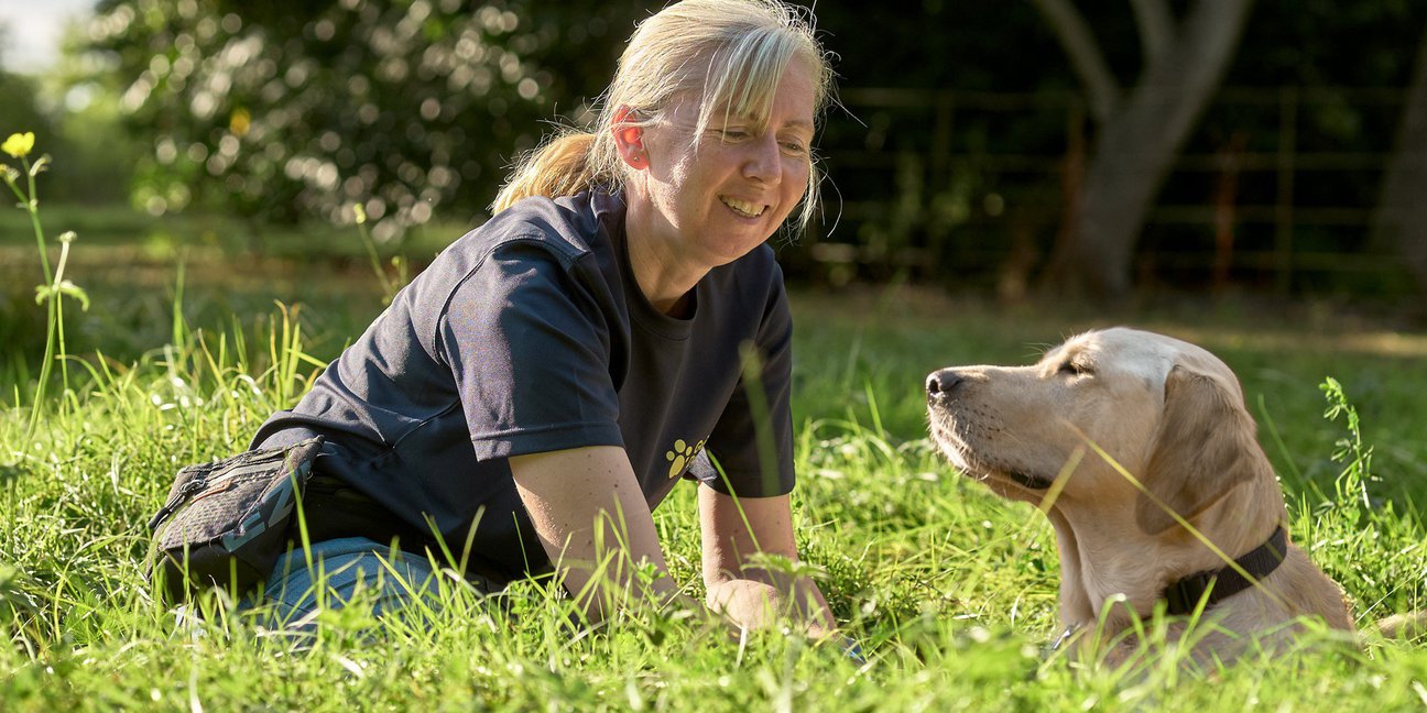 Woman_with_dog