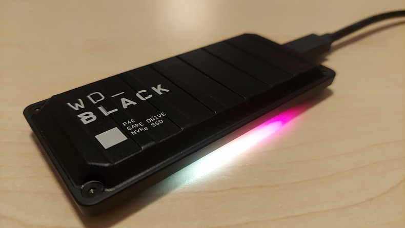 Recenze: WD_BLACK P40 - bleskové externí SSD tentokrát s RGB