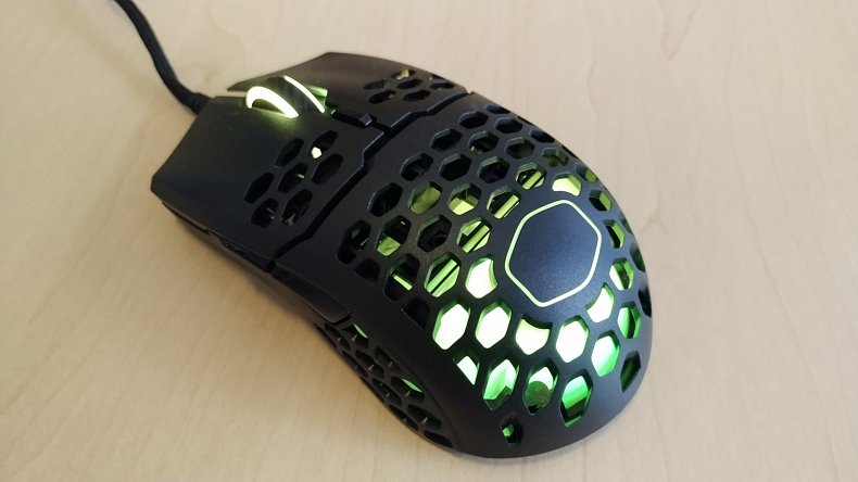 Recenze: CoolerMaster MM711 - herní myš lehká jako pírko