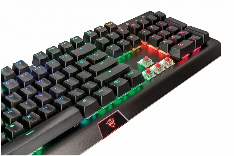 Trust začal prodávat mechanickou klávesnici s RGB a příjemnou cenou