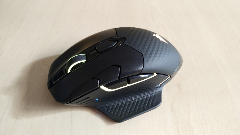 Recenze: Corsair Dark Core RGB Pro - herní myš bez drátů v plné parádě