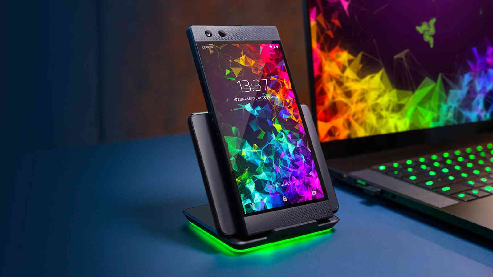 Razer Phone 2 dostal voděodolnost, bezdrátové nabíjení či Chroma podsvícení