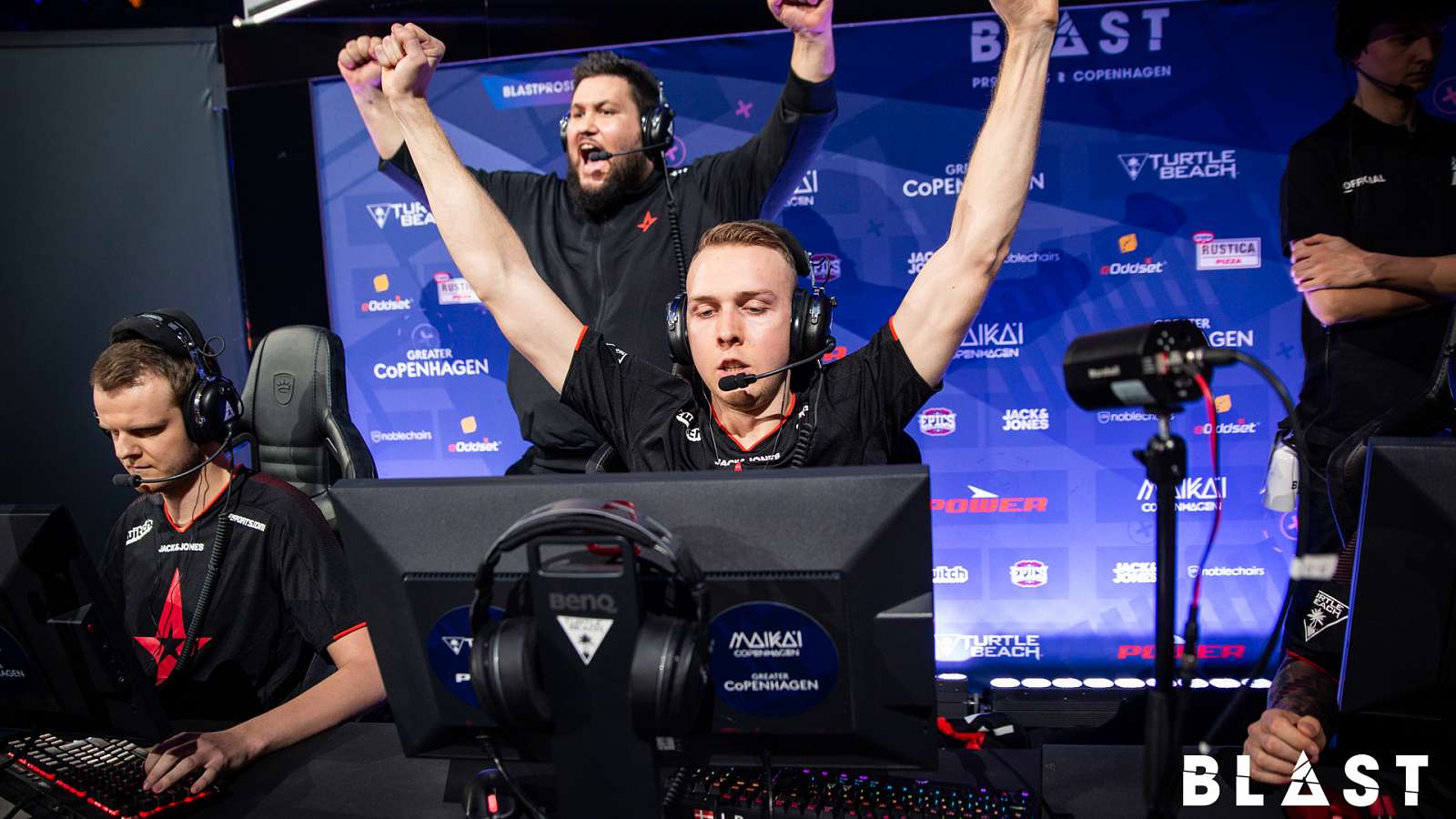 BLAST Global Finals: Americké týmy se v prvním dni zapotily